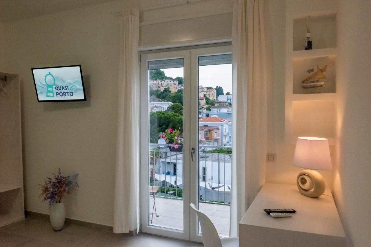 Quasi In Porto Bed & Breakfast Agropoli Ngoại thất bức ảnh